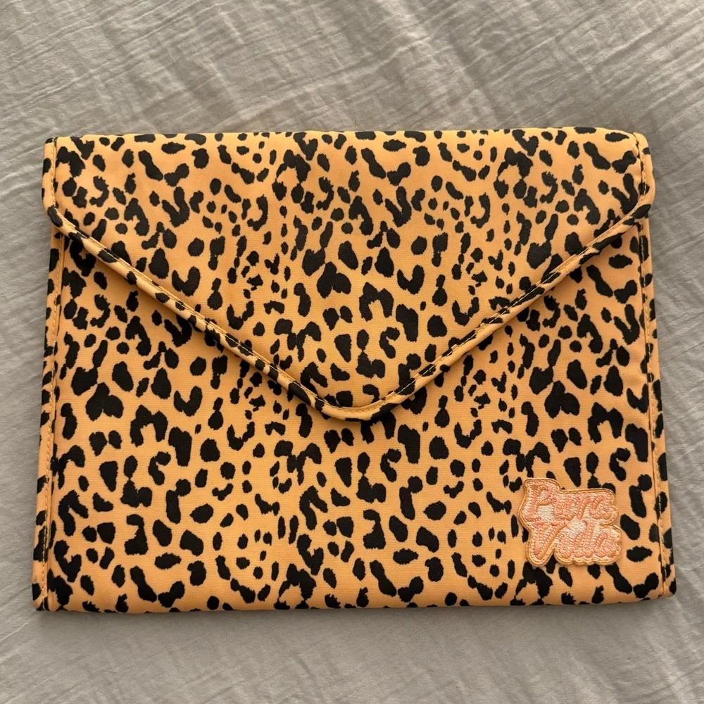 Pura Vida Leopard Laptop Case